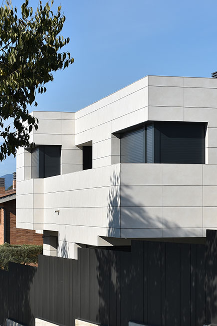 Projecte d'un habitatge unifamiliar aïllat amb piscina