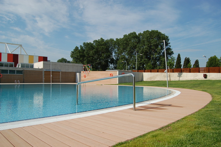 Vasos piscina, les seves instal·lacions i adequació de l’entorn